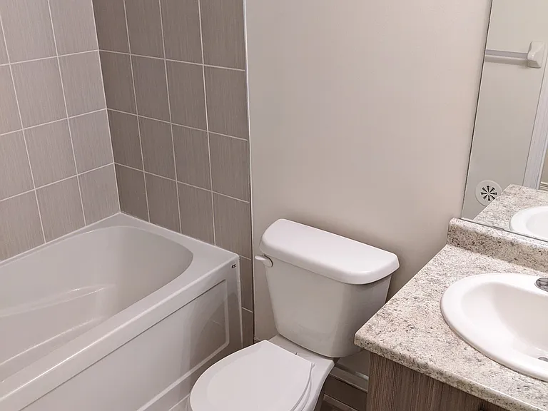2441 Greenwich Dr #51 — Photo 5