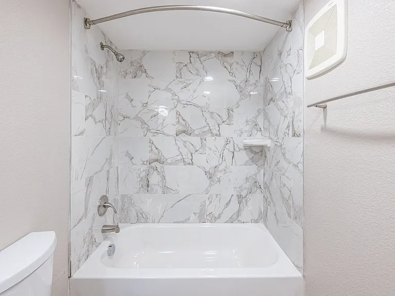 Alma Apartments — Photo 66