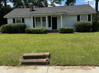909 S Dogwood Dr, Nashville, GA 31639