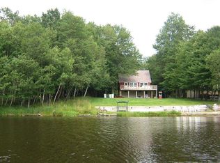 305 Owassa Dr, Pocono Lake, PA