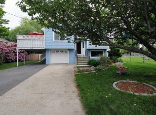 174 Seascape Ave, Middletown, RI 02842