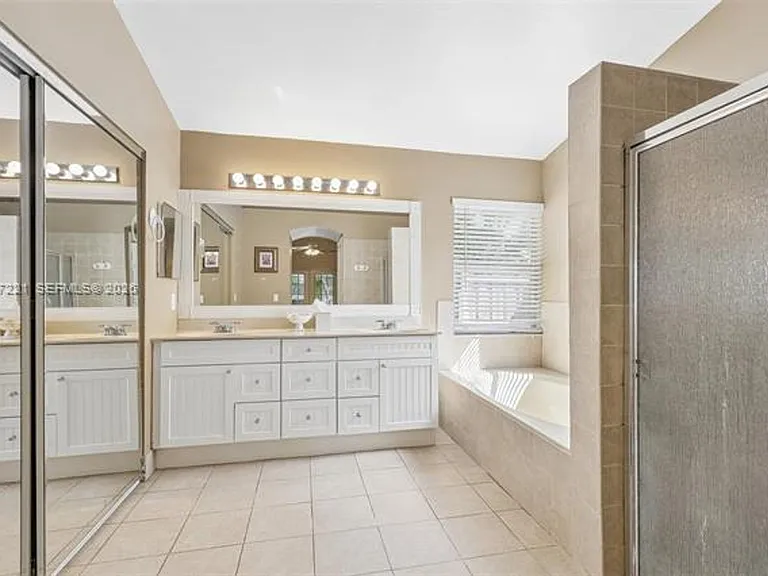 13100 NW 11th Dr #13100 — Photo 22