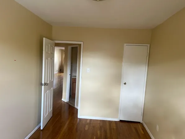 1380 Dumont Avenue image 4 of 9