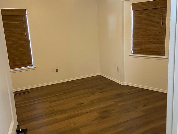 4th image of 1808 N Elm Ave