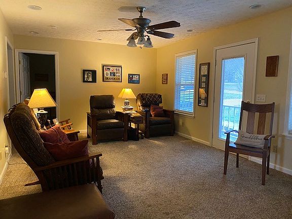 3rd image of 4543 Meadow Cir