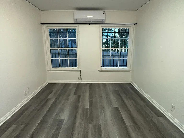 4950 Beverly Blvd #1/2 — Photo 11
