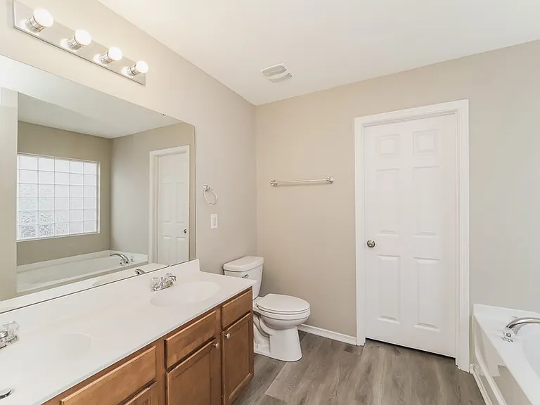 4522 Carnfeld Ln — Photo 12