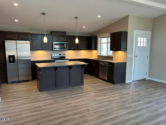 5th image of 333 Mountain View Dr Unit 105