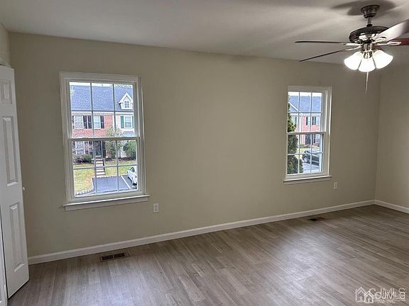 3rd image of 59 Goodwin Dr