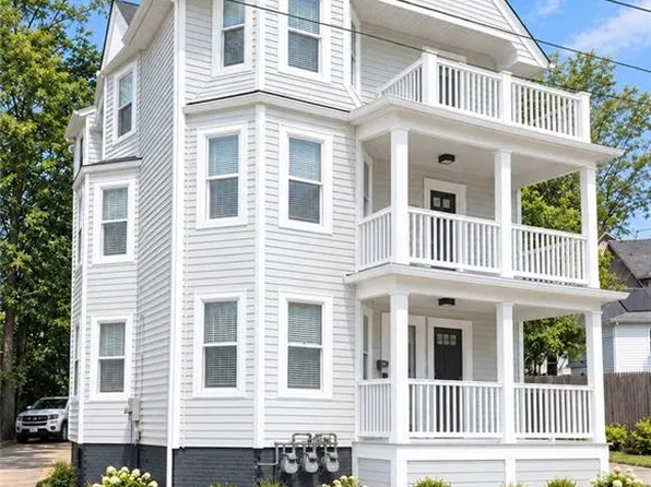62 Oakland Ave, Providence, RI 02908