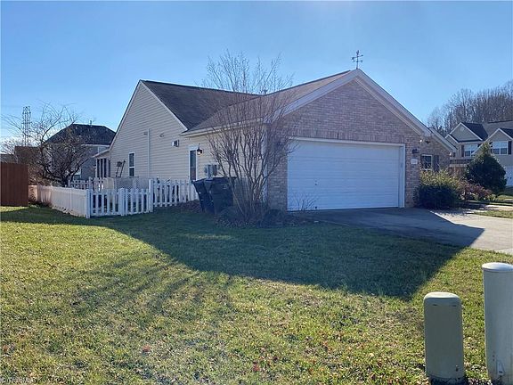 5th image of 7305 Daffodil Ln