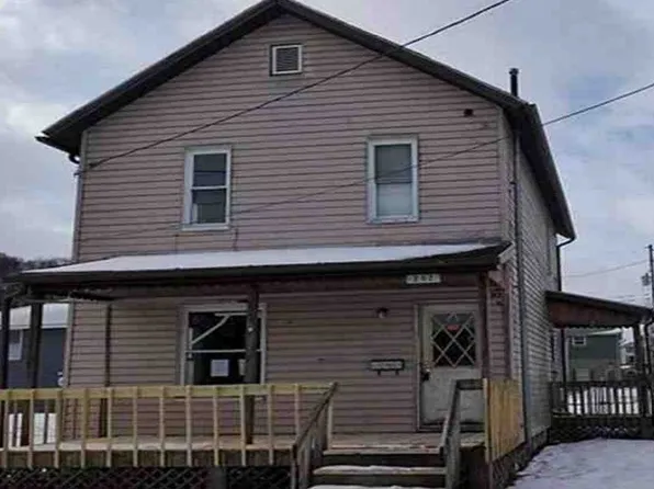 202 Parker Ave, Franklin, PA 16323