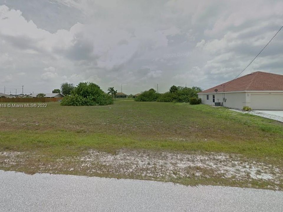 1st image of 2208 NW 9th Ter