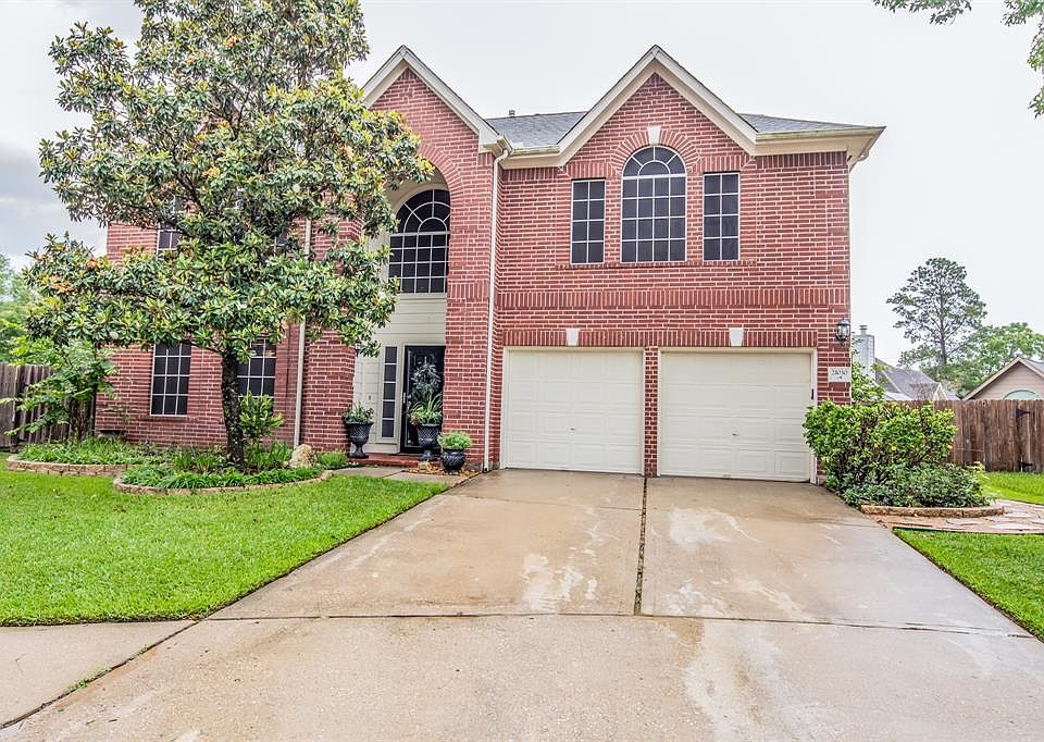 Beautiful home located on a cul-de-sak