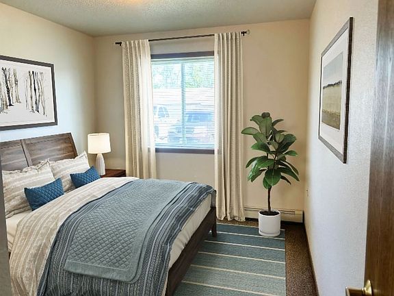 5th image of 31 4th Ave N #370-203