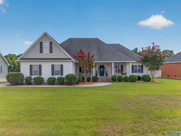 125 Berkshire Ln, Albertville, AL 35950