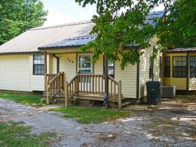 709 E 10th St, Claremore, OK, 74017