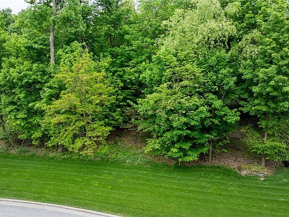 2nd image of 5043 Rockhaven Dr