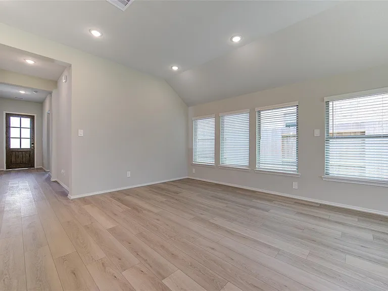9624 Mount Brewer Ln — Photo 19