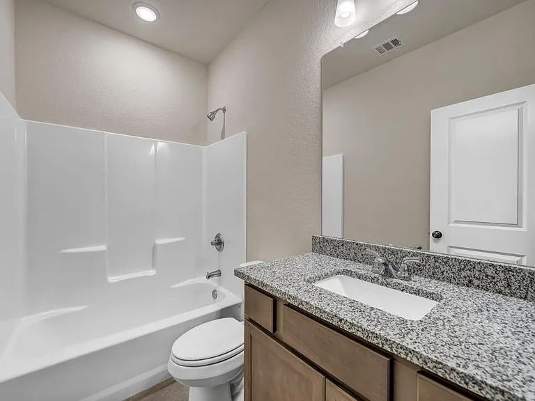 317 W Martin Luther King Dr — Photo 19