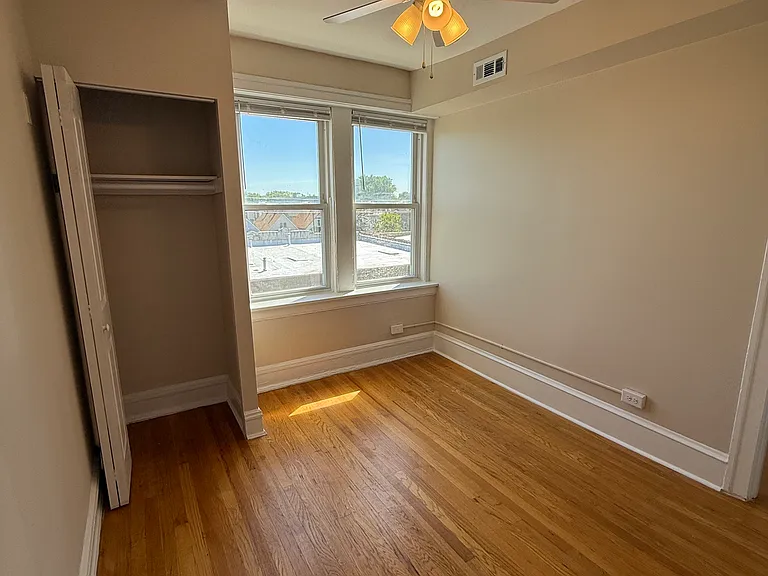 4419 N Whipple St #3W — Photo 12