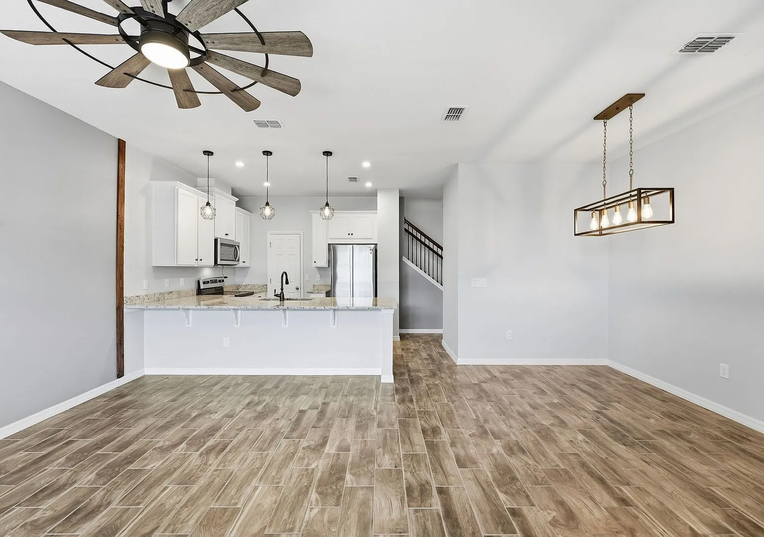 3 Bedroom Resort Style Living in Gated Community — Photo 2