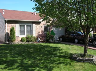 1408 Walnut Cir, Carol Stream, IL 60188