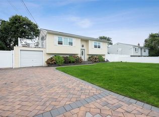 70 Birch Rd, Amityville, NY 11701