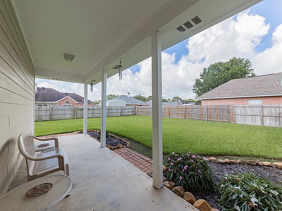 4th image of 207 Sugar Trace Dr