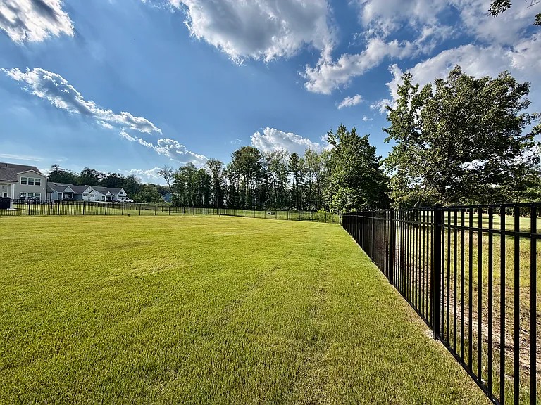 911 Cypress Point Ln — Photo 40