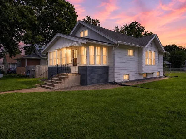 1023 Western Ave, Waterloo, IA 50702