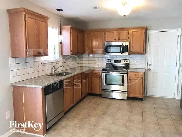 10104 Prosperity Point Ln — Photo 3