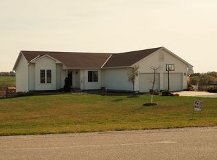 8131 David Dr, Firth, NE 68358