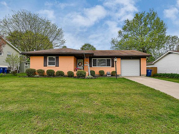 3rd image of 6567 Balsam Dr