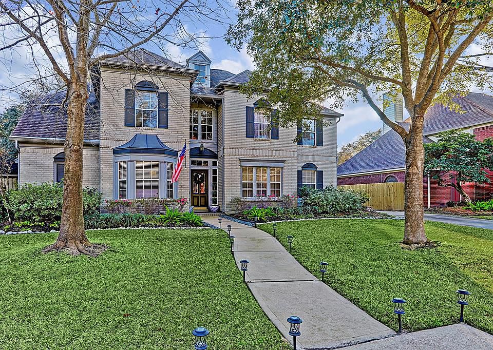 1st image of 15931 Viney Creek Dr