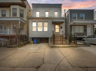 83 Pearsall Ave, Jersey City, NJ