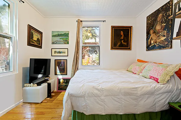 Rented by Realty Collective | media 12