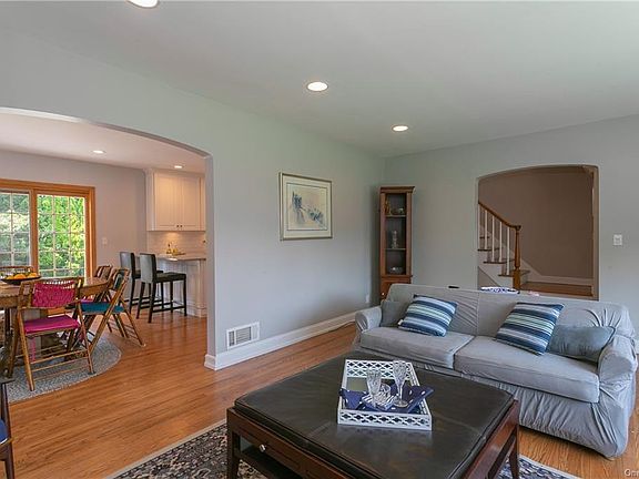 4th image of 13 Myrtle Pl