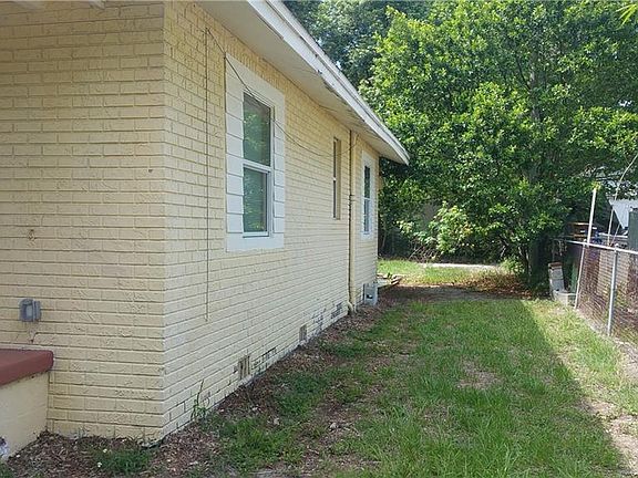 2nd image of 1015 E 23rd Ave