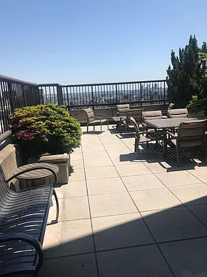 Rented by 280 Park Avenue South Realty | media 17