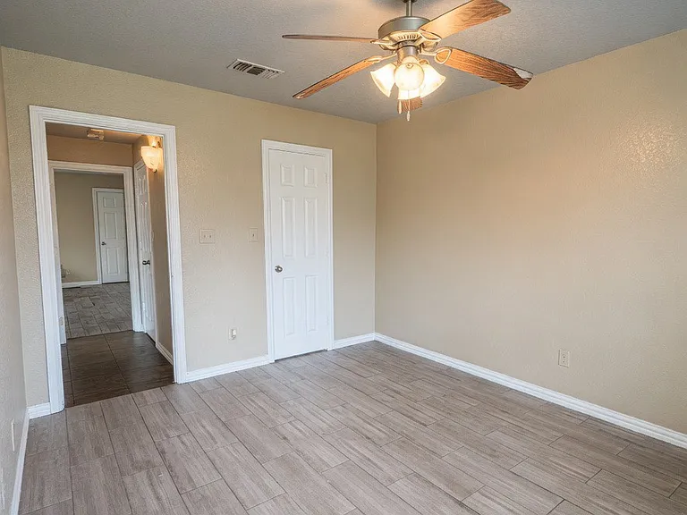 673 S Heights Dr — Photo 12