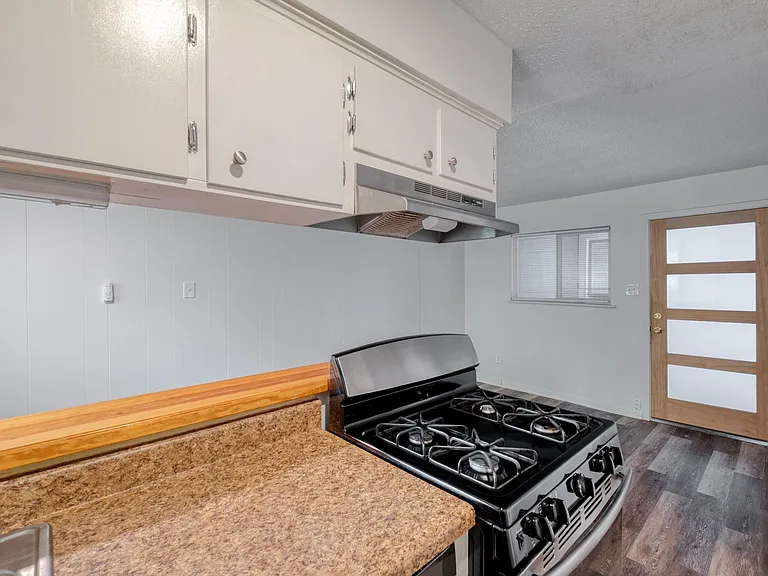 5210 Joe Sayers Ave #E — Photo 12