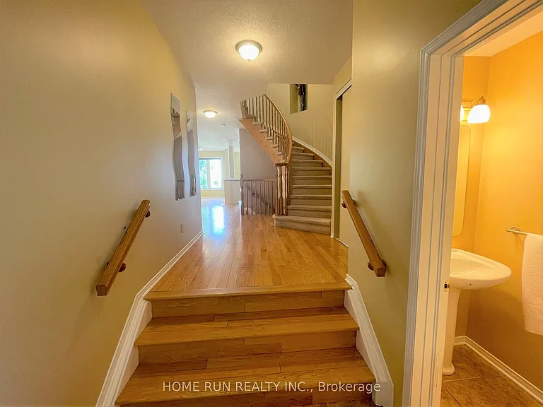 251 Meadowbreeze Dr — Photo 2