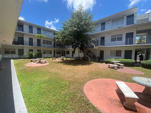 2nd image of 13700 NE 6th Ave APT 209