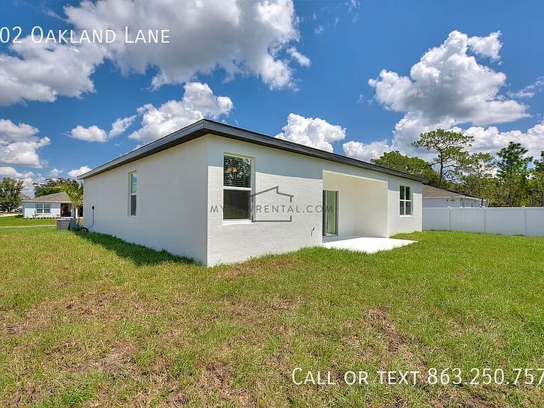 402 Oakland Ln — Photo 31