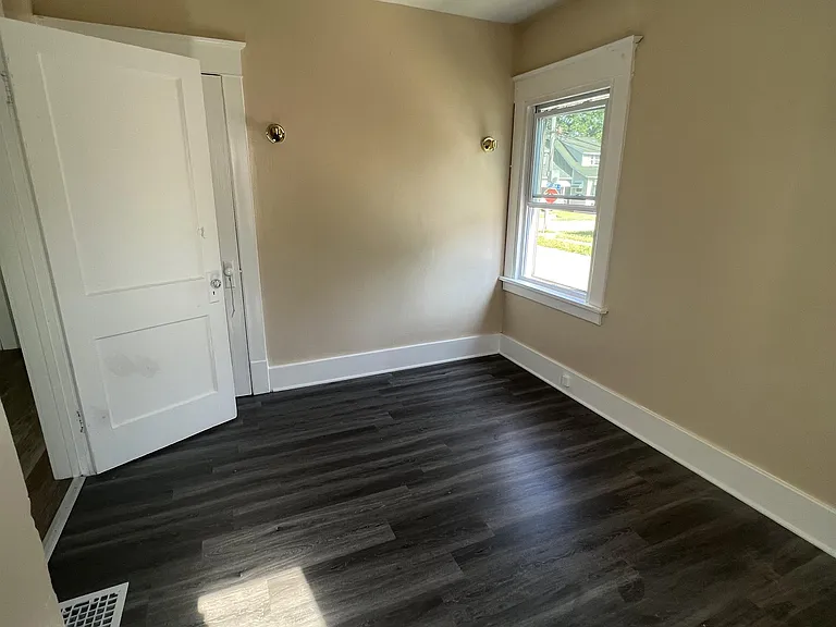 310 Chelsea Pl — Photo 19