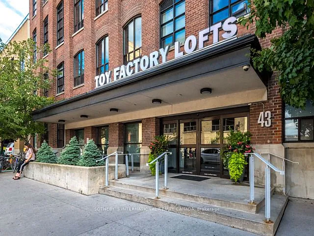 43 Hanna Ave #718