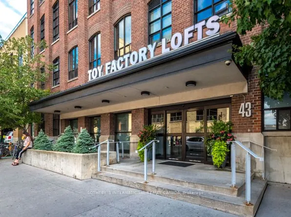 43 Hanna Ave, Toronto, ON
