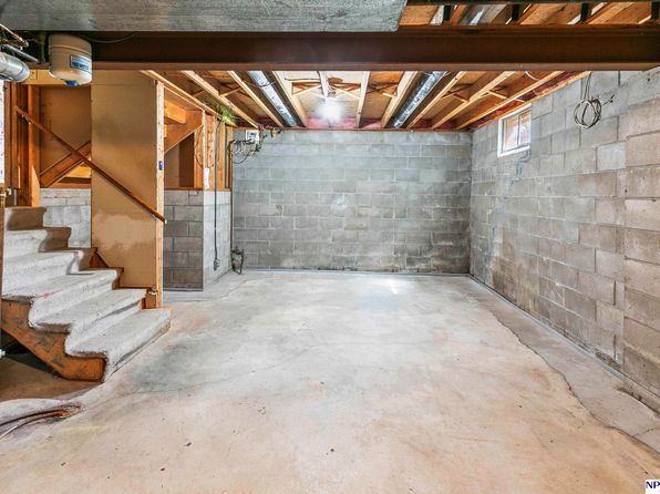 13501 Gertrude St, Omaha, NE 68138
