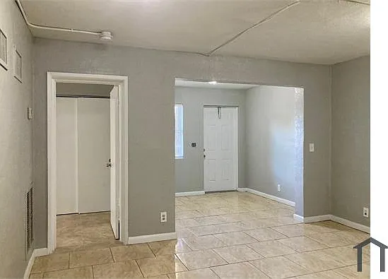 1270 NW 9th St #1E — Photo 9